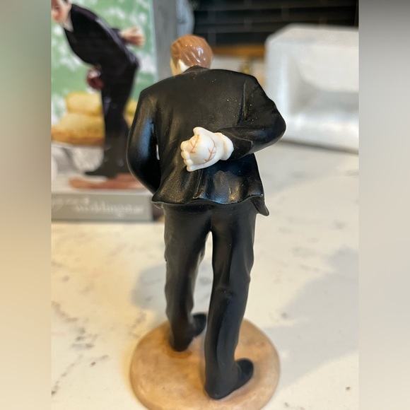 Weddingstar porcelain bride and groom cake topper - Picture 10 of 13